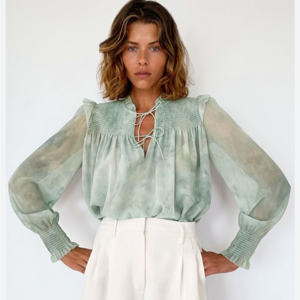 Wilfred Elegant Women's Ruffled Top